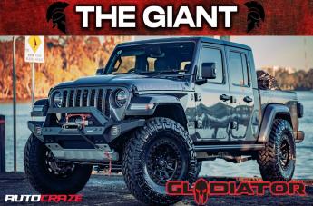 JEEP GLADIATOR COVERT CANDY RED BLACK LIP